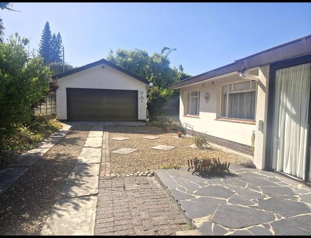 4 BEDROOM HOUSE FOR SALE IN PAROW NORTH
